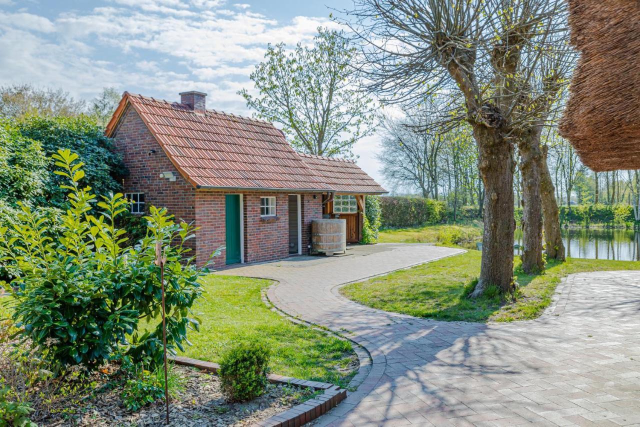 Vila Reetdach Ostfriesenhaus Südbrookmerland Exteriér fotografie